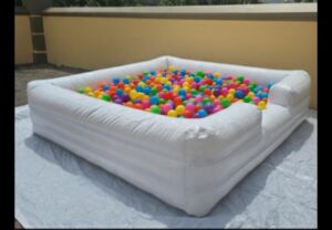 8.2x8.2ft ball pit / pool
